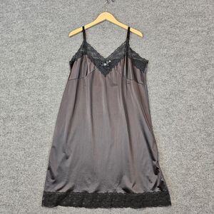 Sleek‎ Charcoal Lace Chemise